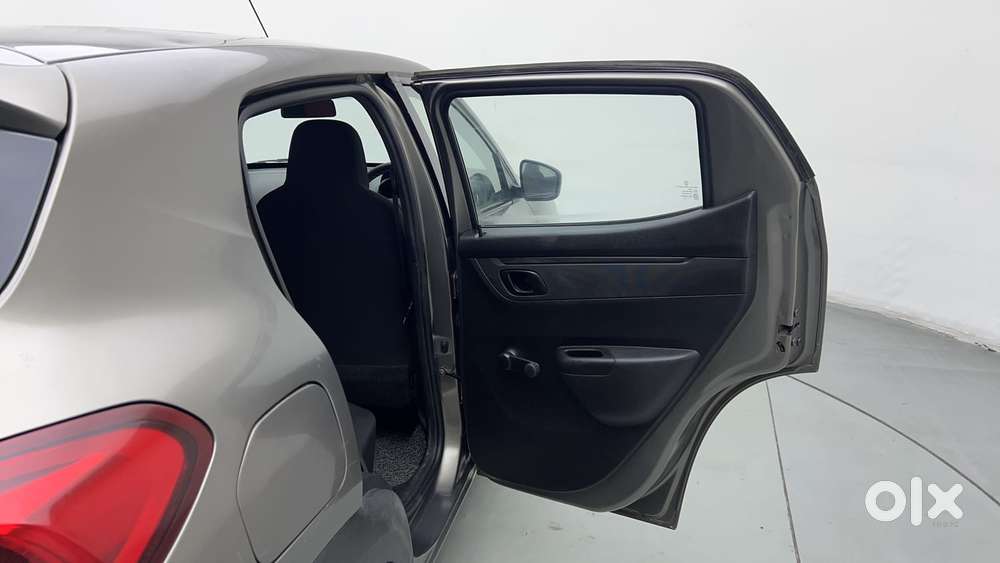 Renault Kwid 2019-ongoing 1.0 Rxt (o), 2018, Petrol