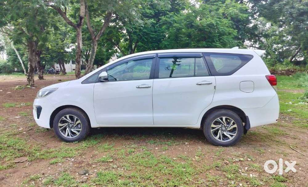 Toyota Innova Crysta [2020-ongoing] 2.4 Gx 8 Str, 2022, Diesel