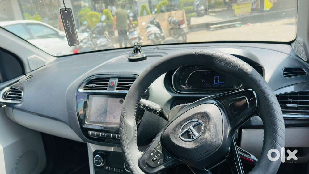 Tata Tiago Petrol 2020