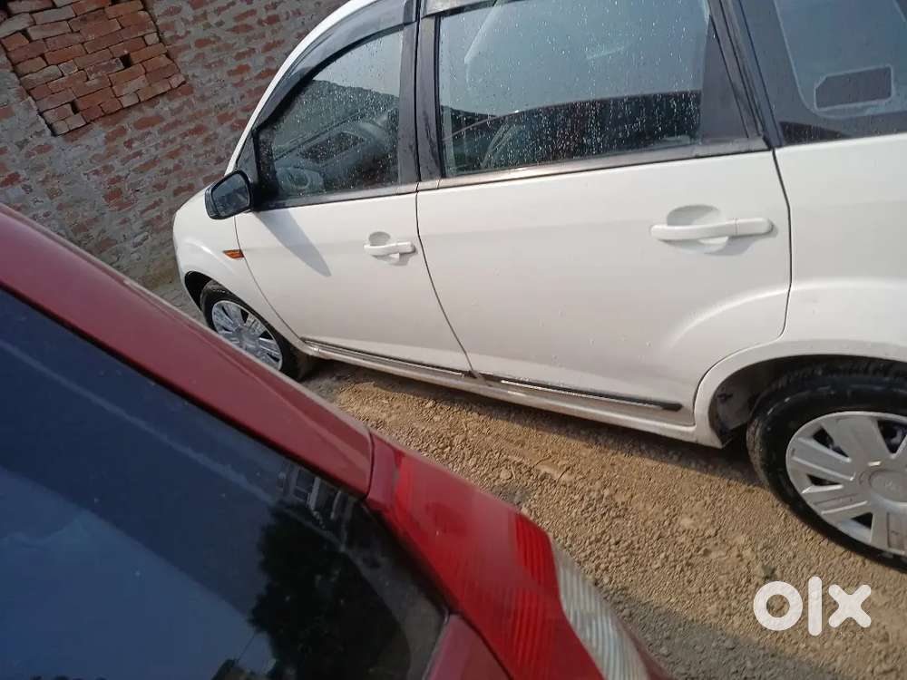 Ford Figo Petrol Lxi 2012
