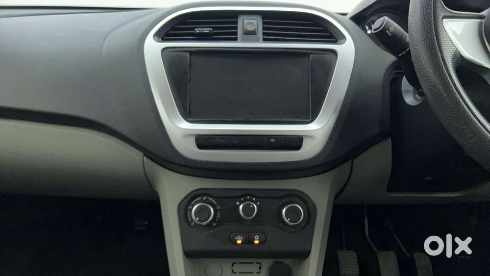 Tata Tiago 1.2 Revotron Xm, 2017, Petrol