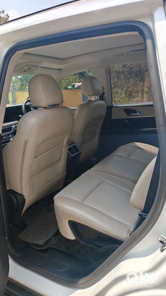 Mahindra Xuv700 2.2 Ax 7 Diesel At Str, 2023, Diesel