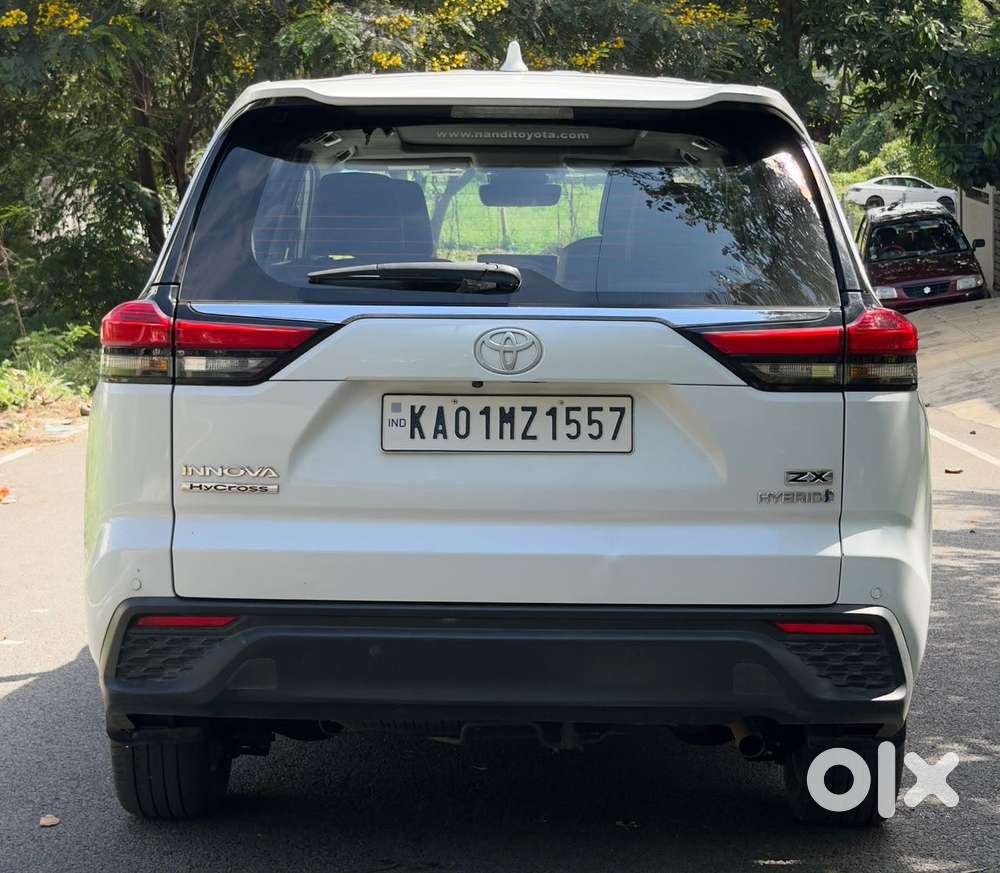 Toyota Innova Hycross 2.0 ZX (O) Hybrid 7 STR, 2023, Petrol