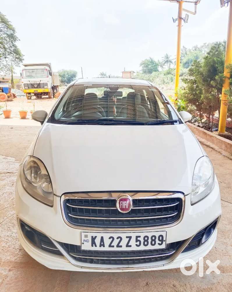 Fiat Linea Emotion  Diesel 2015