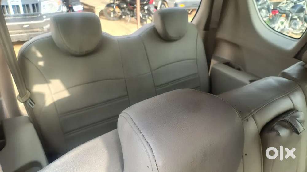 Maruti Suzuki Ertiga 2013