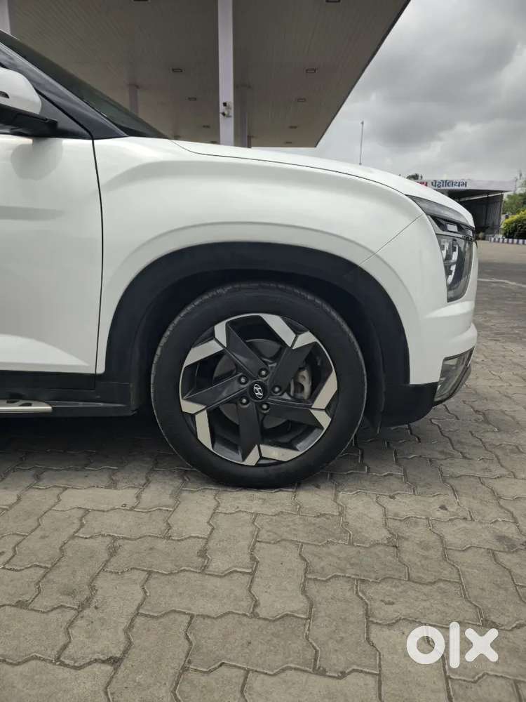 Hyundai Alcazar 2022 Diesel Auto 6 Str Dual Tone