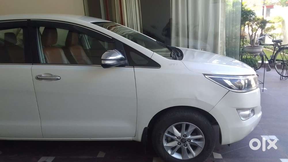 Toyota Innova Crysta 2016 Diesel Well Maintained