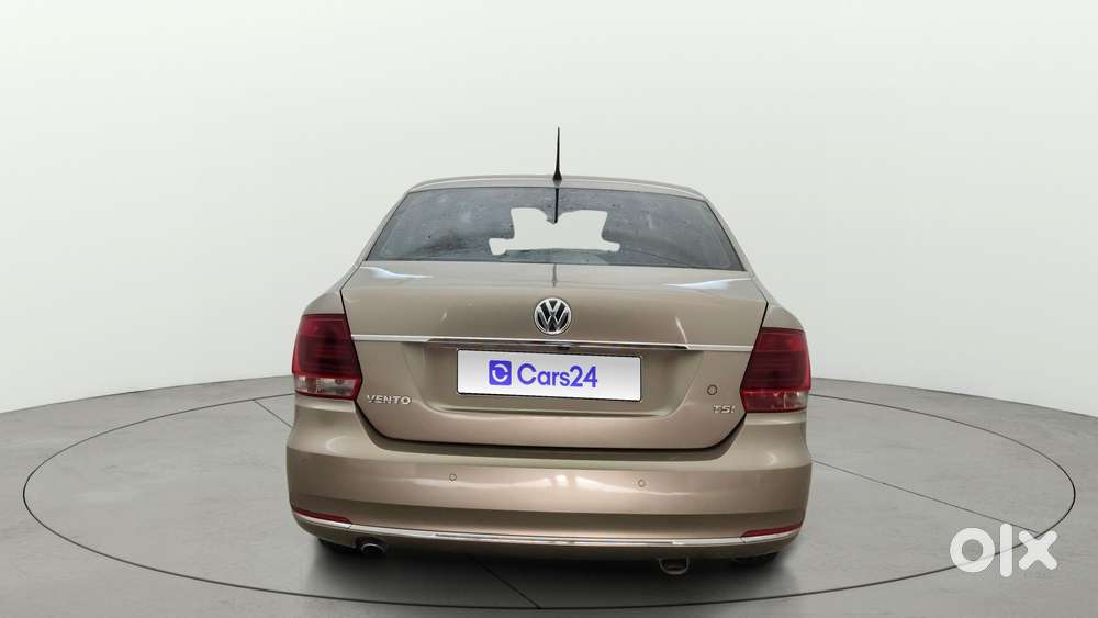 Volkswagen Vento 1.2 Highline Plus At 16 Alloy, 2017, Petrol
