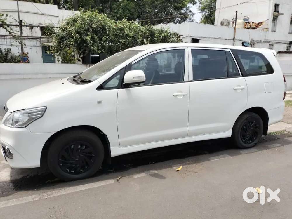 Toyota Innova 7 Str 2014 Diesel Car