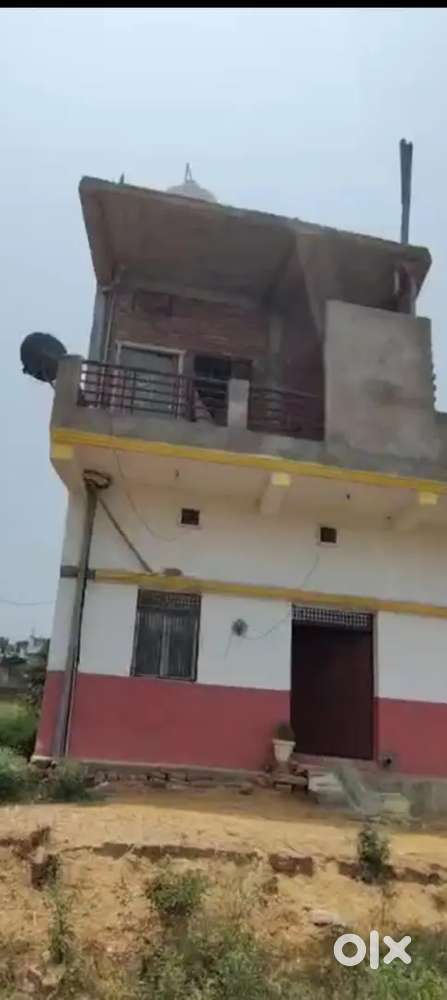 2.5 floor house