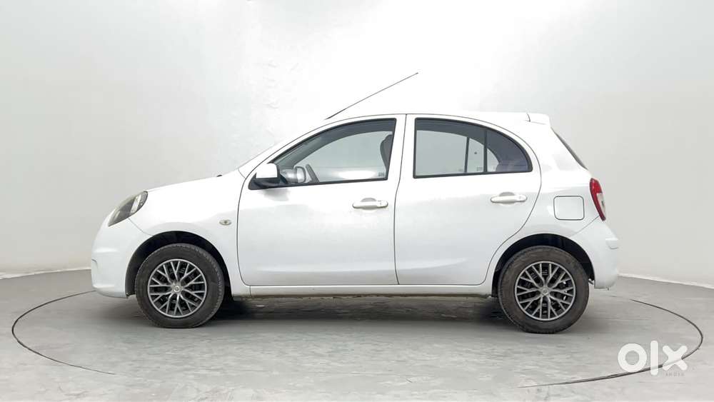 Nissan Micra Active Xv, 2015, Petrol