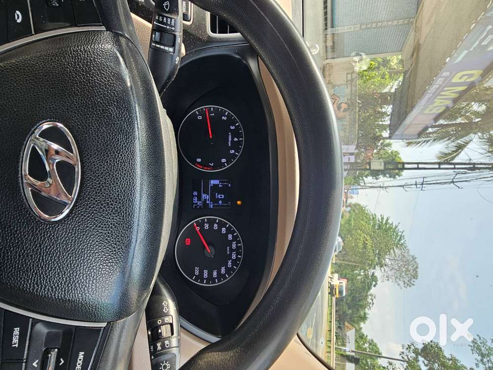 I20 Asta For Sale. Grey Tone. Good Condition. Full Showroom Service