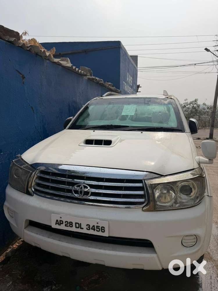 Toyota Fortuner 2011 Diesel Well Maintained