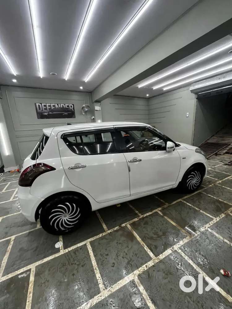 Maruti Suzuki Swift 
2015
1st Owner