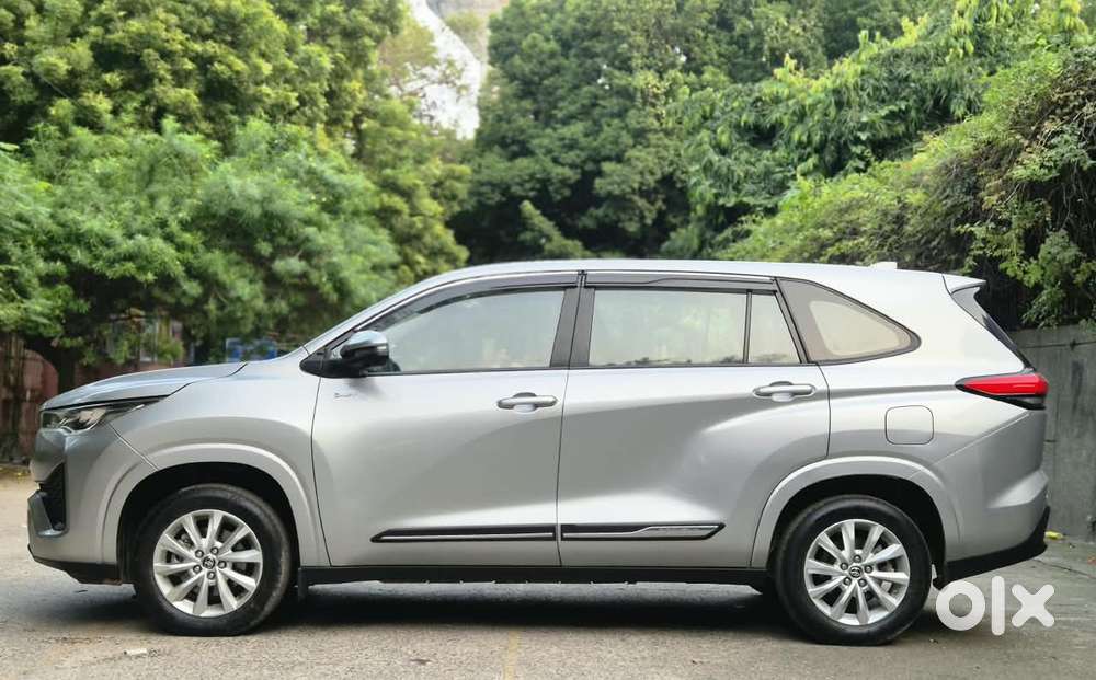 Toyota Innova Hycross 2.0 Vx (o) Hybrid 7 Str, 2026, Petrol