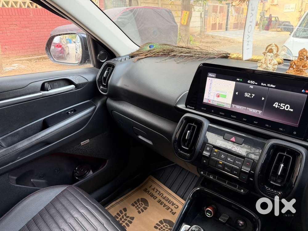 Kia Sonet Diesel Well Maintained With Under Extended Warranty