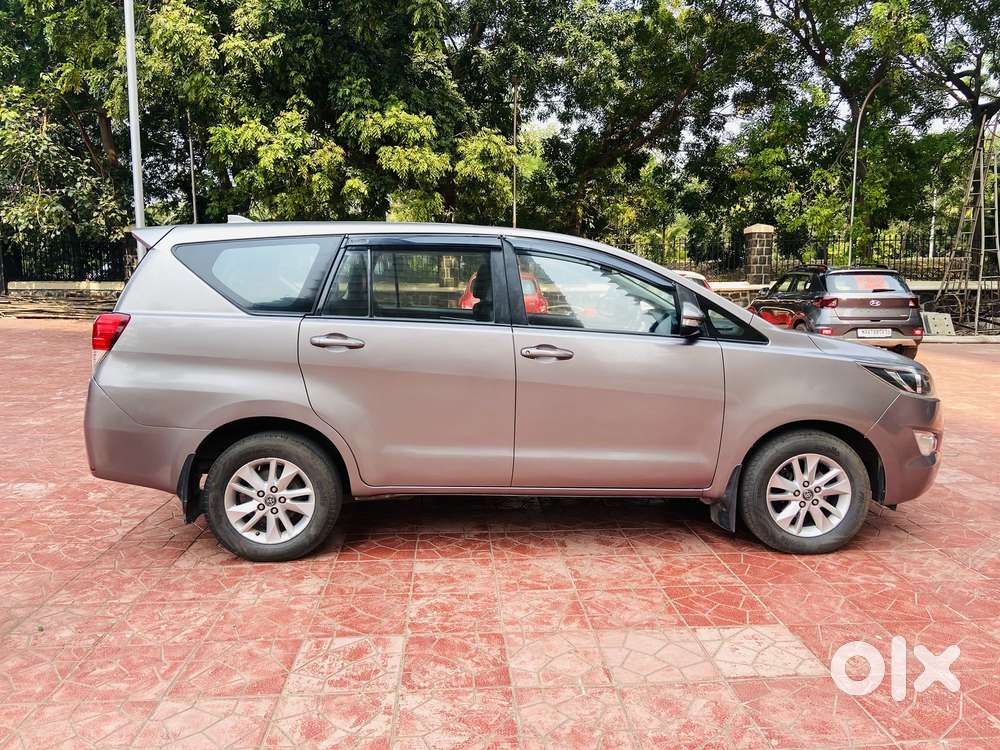 Toyota Innova Crysta 2.4 G Plus Mt, 2016, Diesel