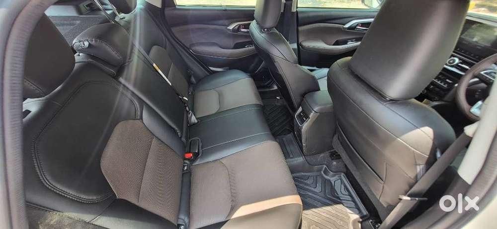 Toyota Urban Cruiser Hyryder 1.5 V Hybrid, 2026, Petrol