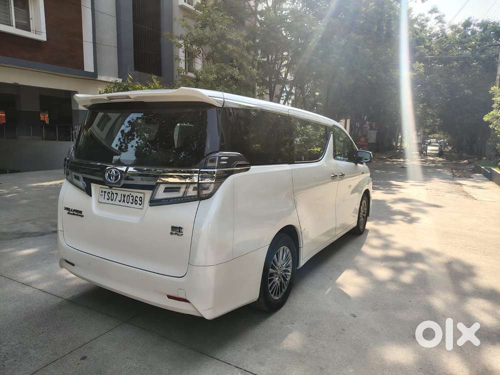 Toyota Vellfire 2.5 Hybrid, 2021, Petrol