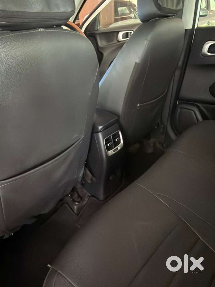 Hyundai Venue 2021 Model - Mint Condition (showroom Track)