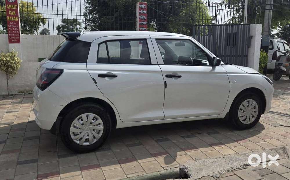 Maruti Suzuki Swift Lxi Option, 2026, Petrol