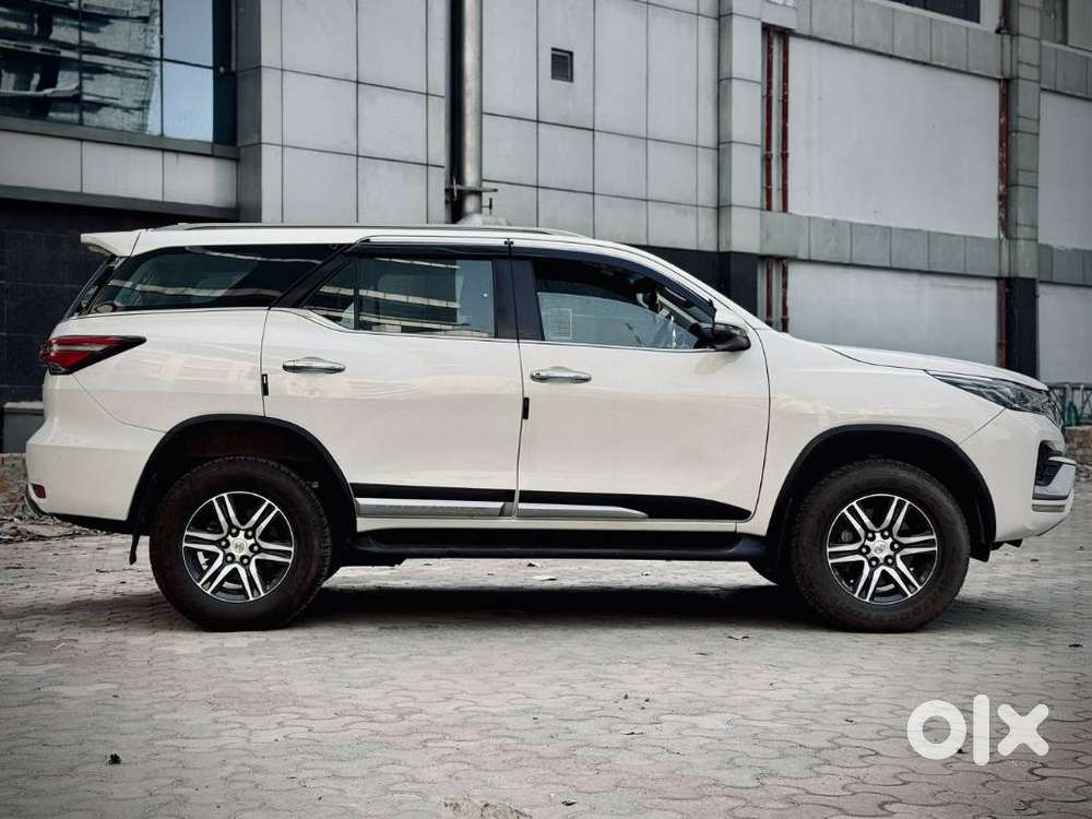Toyota Fortuner 4x2 At 2.7 Petrol, 2022, Petrol