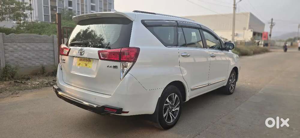Toyota Innova Crysta 2022