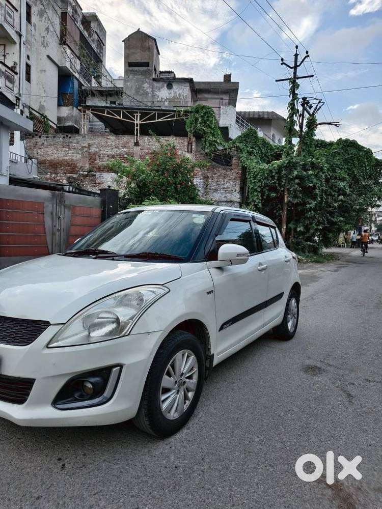 Maruti Suzuki Swift Vvt Zxi, 2015, Cng & Hybrids