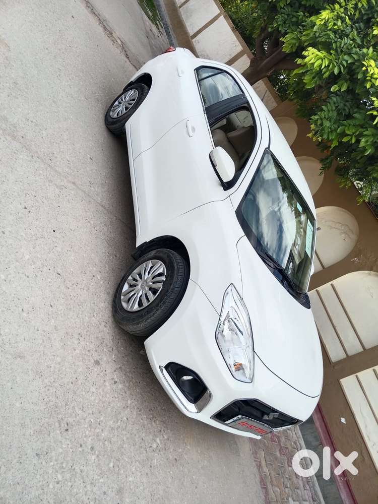 Maruti Suzuki Dzire 1.2 Vxi, 2023, Petrol