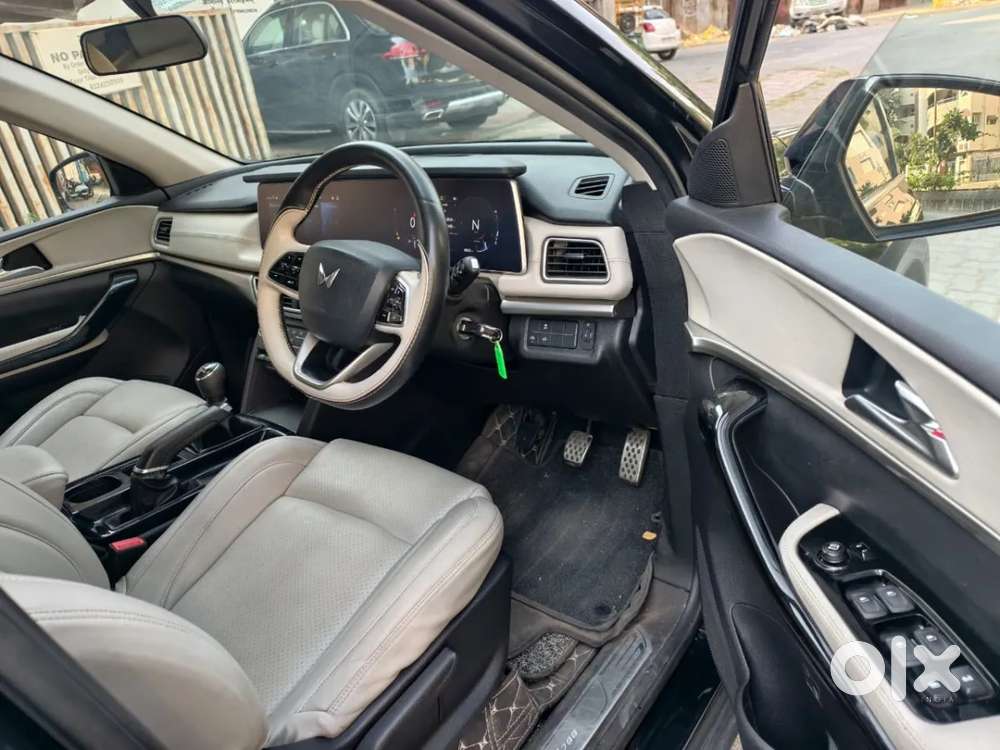 Mahindra Xuv700 2.2 Ax 5 Diesel Mt 7 Str, 2024, Diesel
