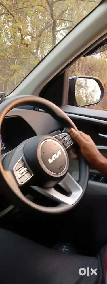 Kia Carens 2024 Petrol 10100 Km Driven