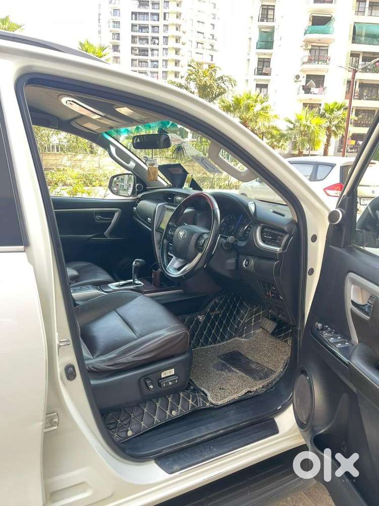 Toyota Fortuner 2018 Diesel 175000 Km Driven