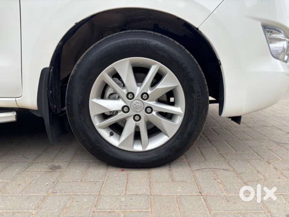 Toyota Innova Crysta 2.4 G Mt 7 Str, 2020, Diesel