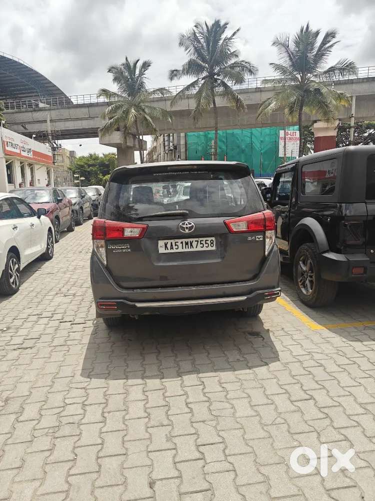 Toyota Innova Crysta 2017 Diesel 170000 Km Driven
