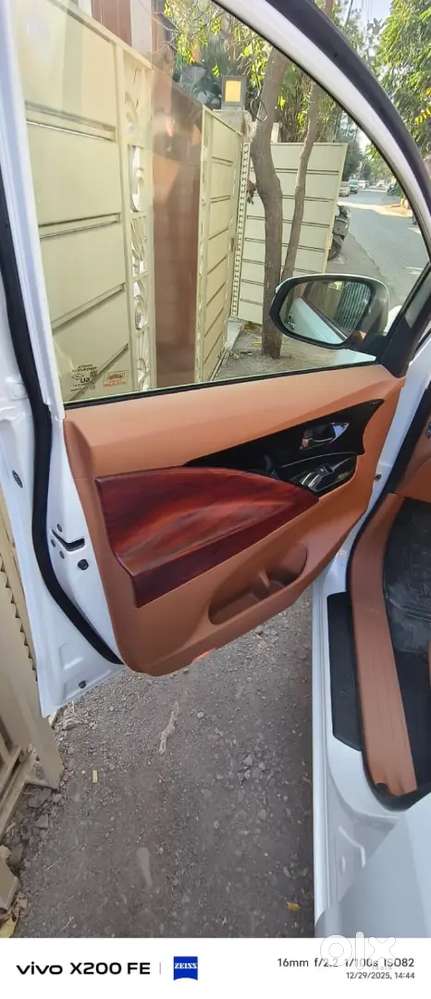 Toyota Innova Crysta 2020 Diesel 90000 Km Driven