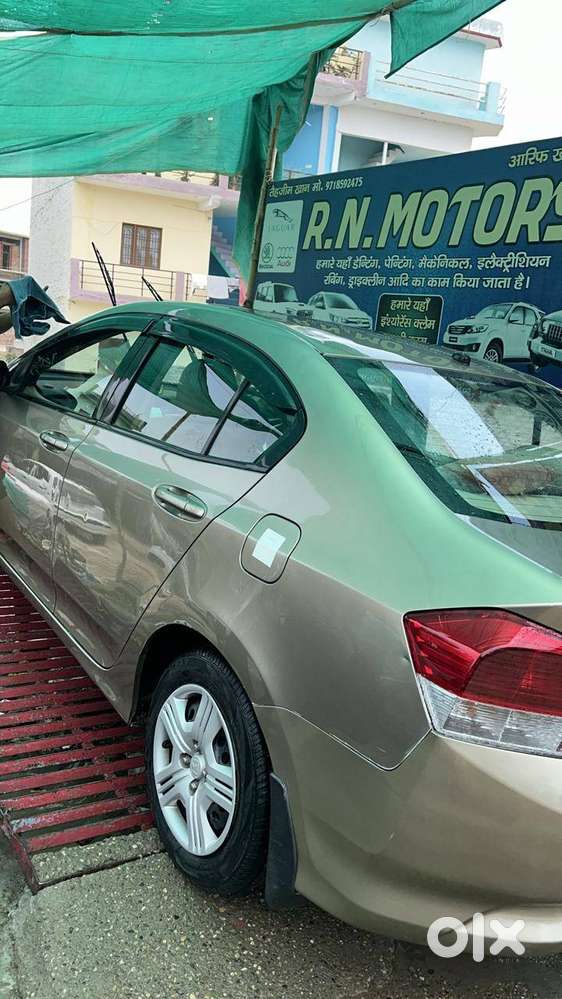 Honda City Ivtec With Cng (30km/l)