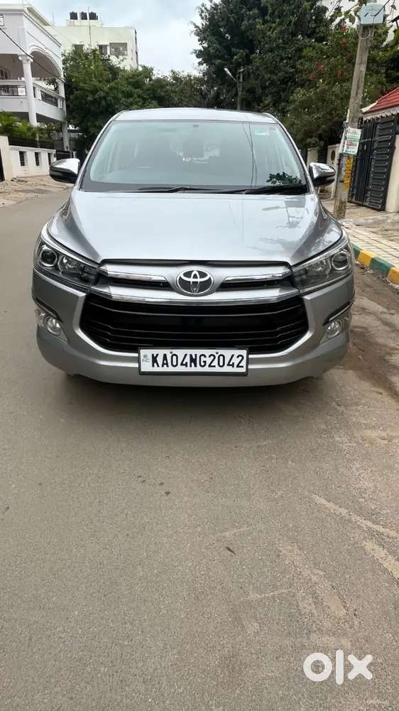 Toyota Innova Crysta 2017 Petrol 125000 Km Driven