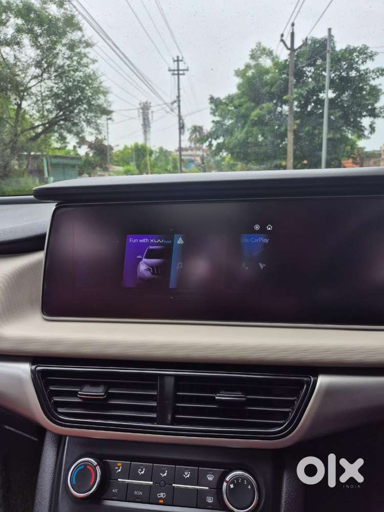 Mahindra Xuv700 2.2 Ax 5 Diesel At 7 Str, 2022, Diesel
