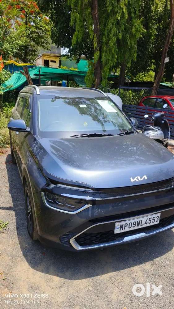 Kia Carens 2022 Petrol 22000 Km Driven
