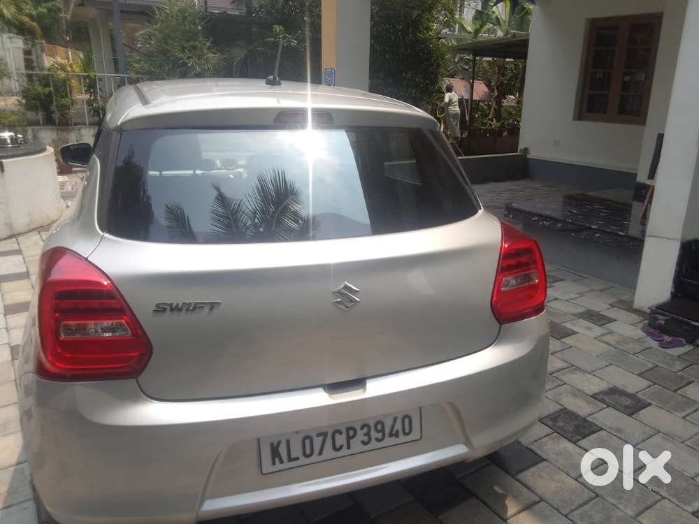 Maruti Suzuki Swift Vxi + Manual, 2018, Petrol