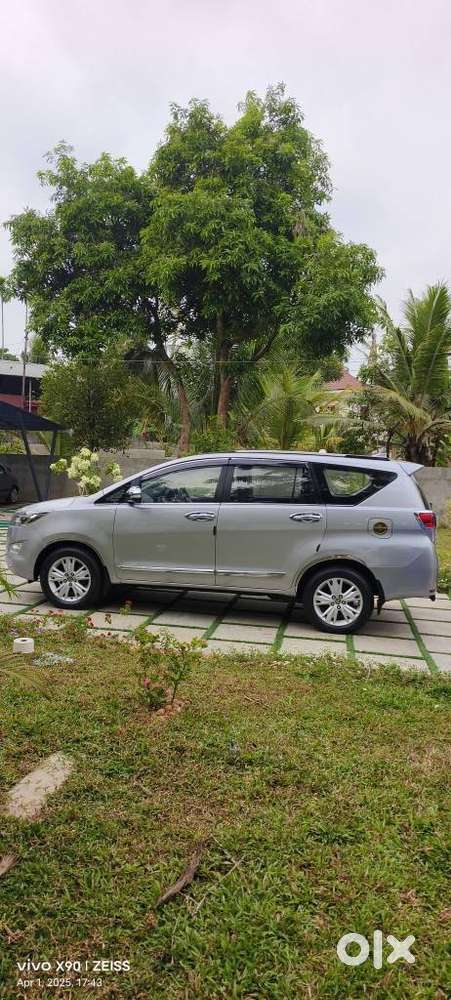 Toyota Innova Crysta 2.8 Z, 2016, Diesel