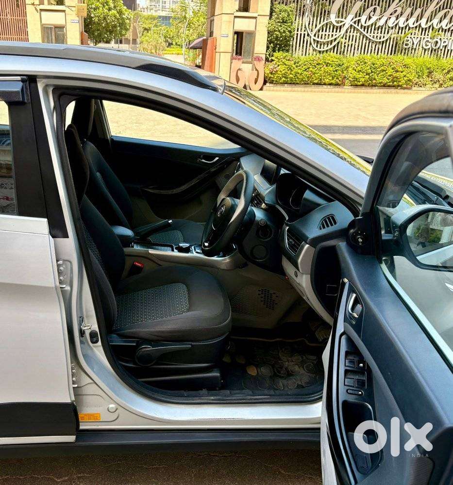 Tata Nexon Pure 1.2 Revotron Petrol 6 Mt, 2019, Cng & Hybrids