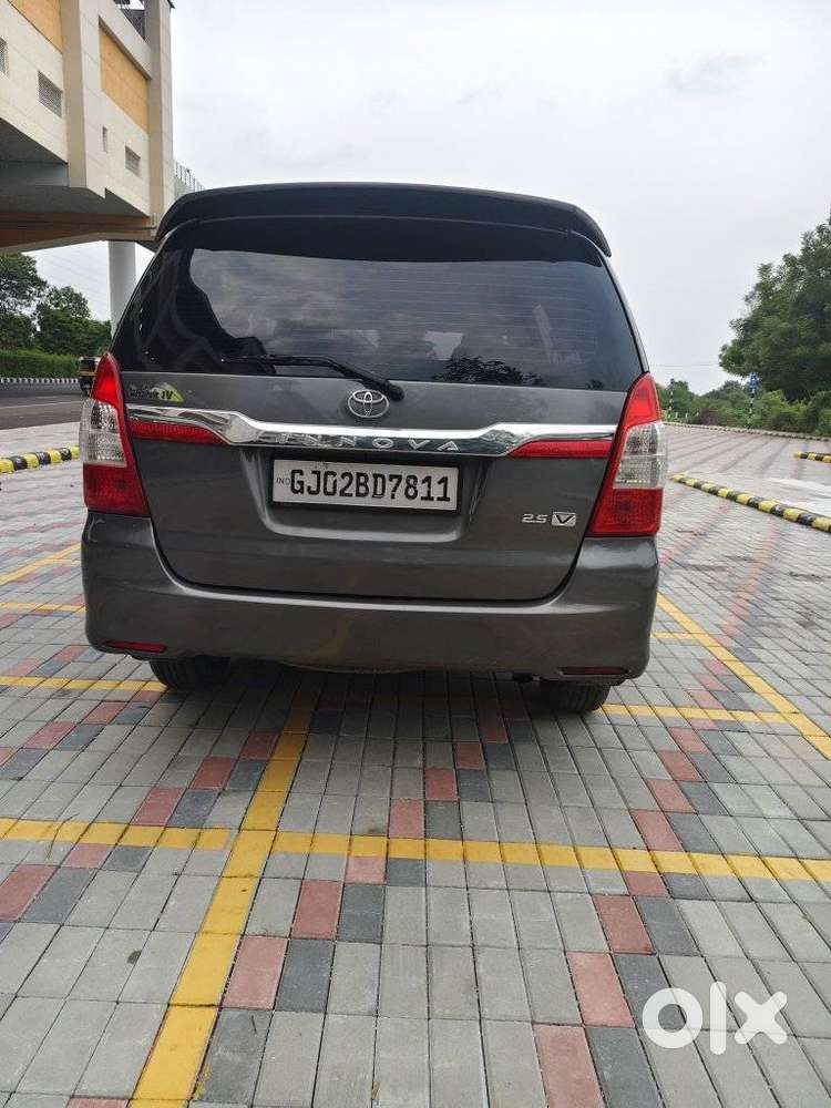 Toyota Innova 2.5 V 8 Str, 2012, Diesel