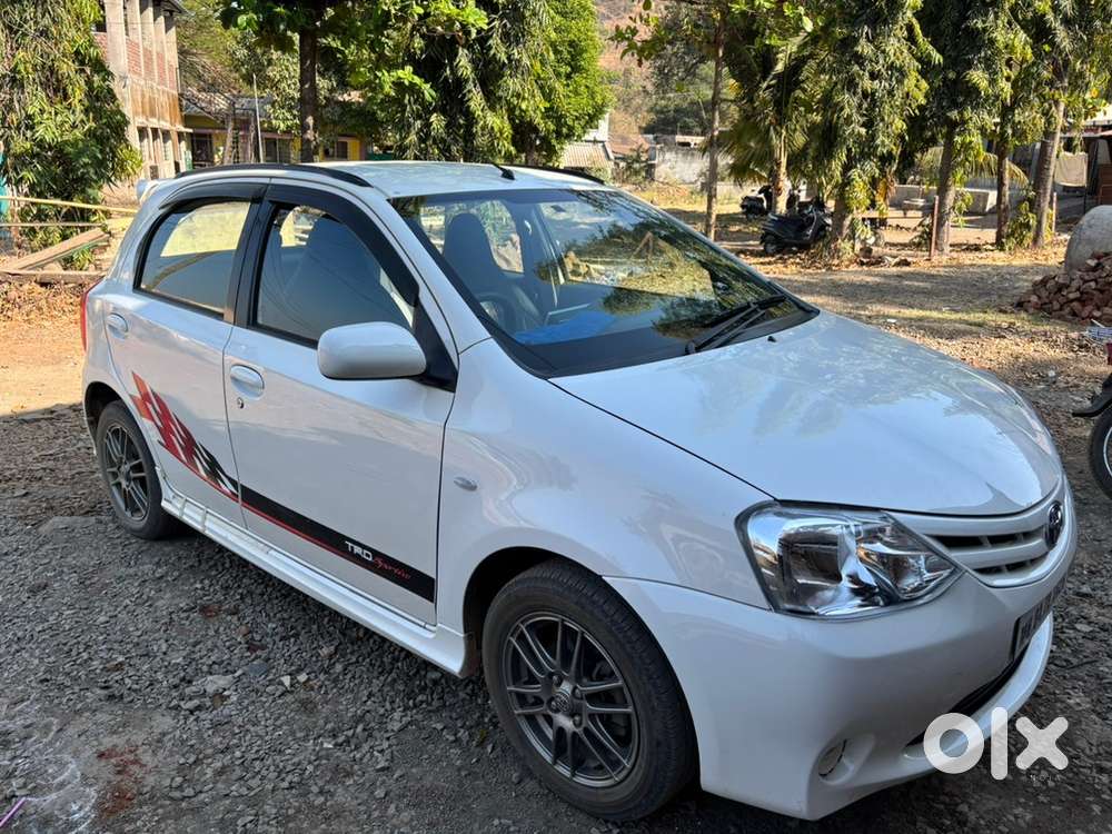 Toyota Etios Liva 2012 Petrol Well Maintained