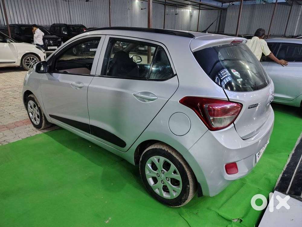 Hyundai Grand I10 Sportz, 2016, Petrol