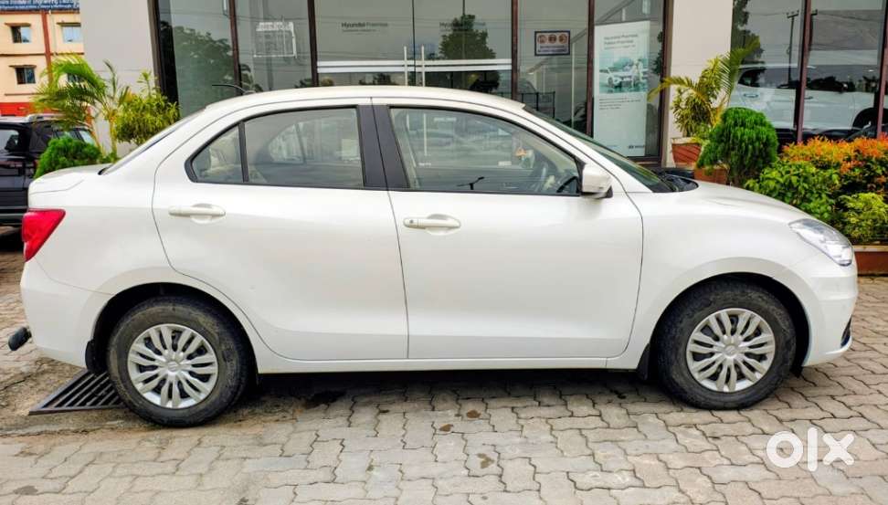 Maruti Suzuki Dzire 1.2 Vxi Cng, 2024, Cng & Hybrids
