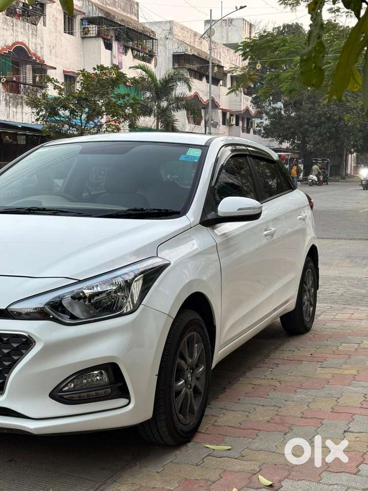 Hyundai I20 Sportz 1.2 Mt Dual Tone, 2019, Petrol