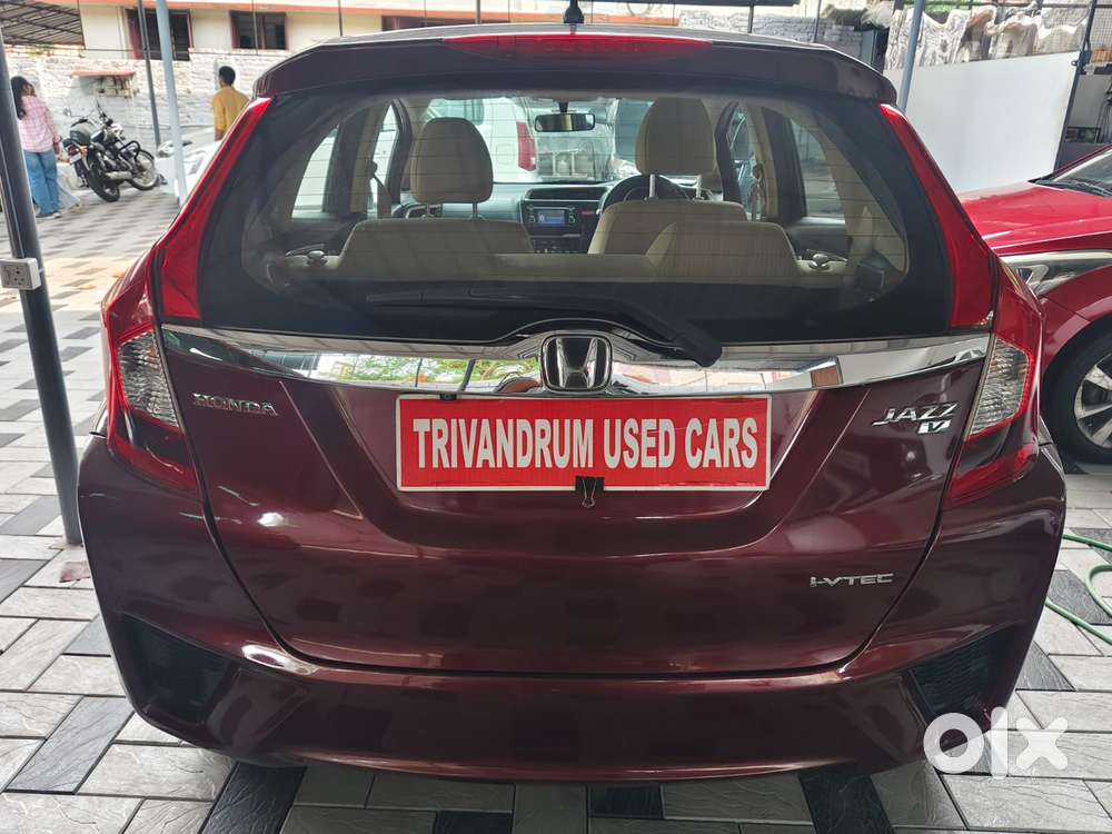 Honda Jazz V Mt Privilege, 2015, Petrol