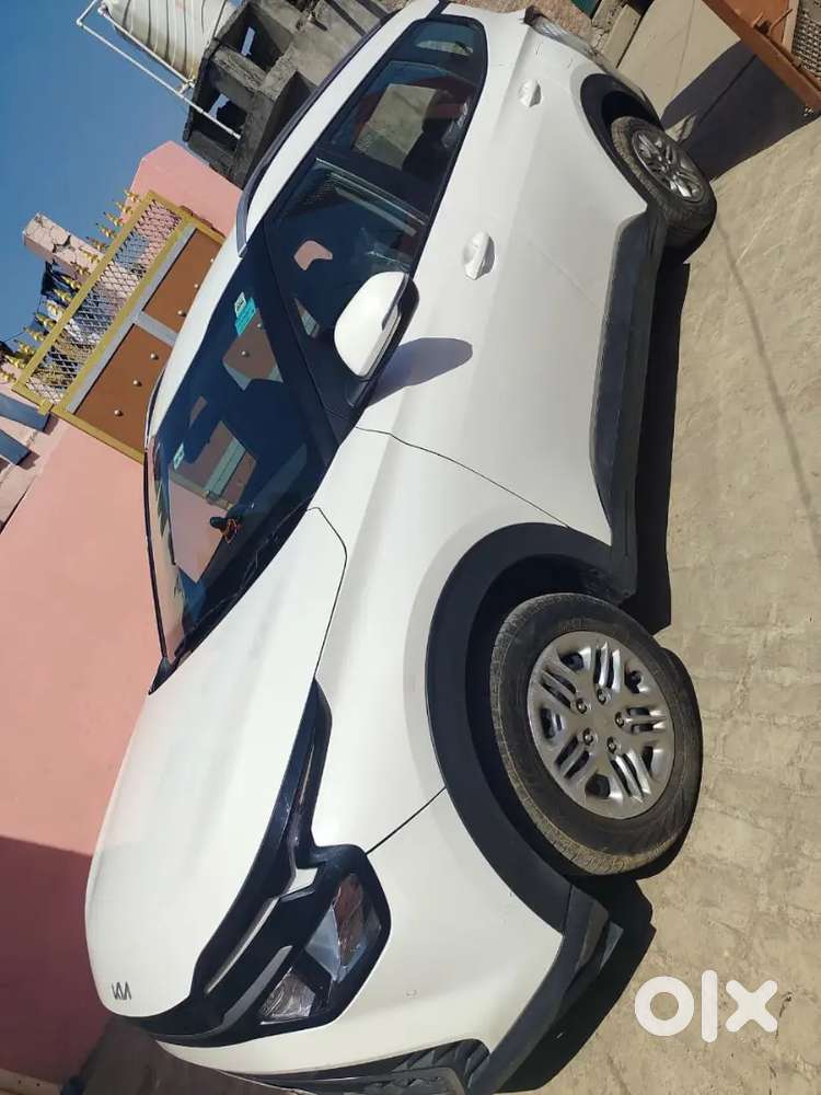 Kia Carens 1.5 Prestige Km Driven 8000