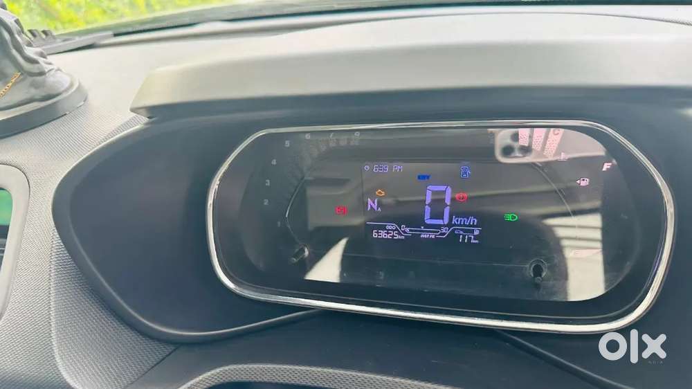 Tata Nexon Automatic With Sunroof 2021